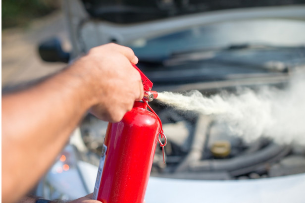 ¿Te pueden multar por no llevar un extintor en el coche? Descúbrelo aquí